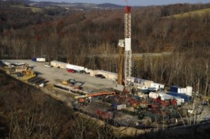 Gas_drilling_and_coal_southwest_Pa-_Nov-_2010_084-936da